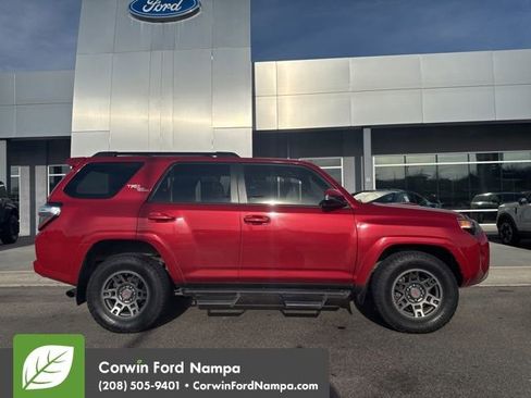 Used 2020 Toyota 4Runner TRD Off-Road Premium image 4