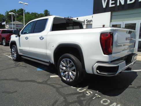 Used 2023 GMC Sierra 1500 Denali w/ Denali Reserve Package AWD/4WD image 9