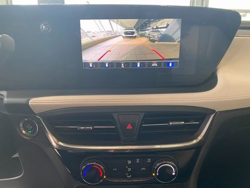 Used 2024 Buick Encore GX Sport Touring w/ Advanced Technology Package image 21