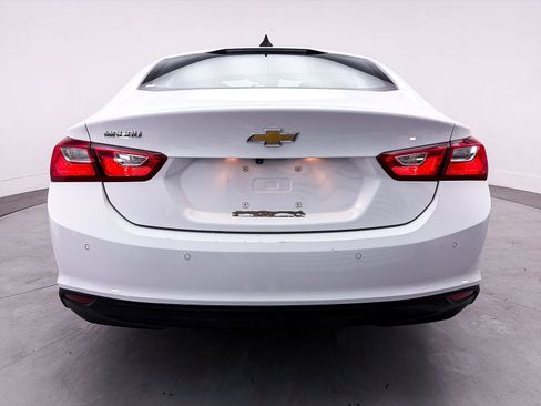 Used 2025 Chevrolet Malibu LS FWD image 12