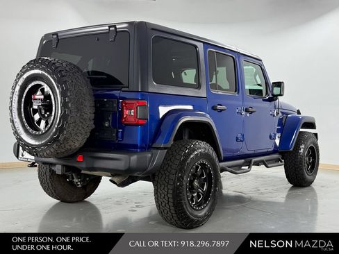 Used 2018 Jeep Wrangler Unlimited Sahara AWD/4WD image 6