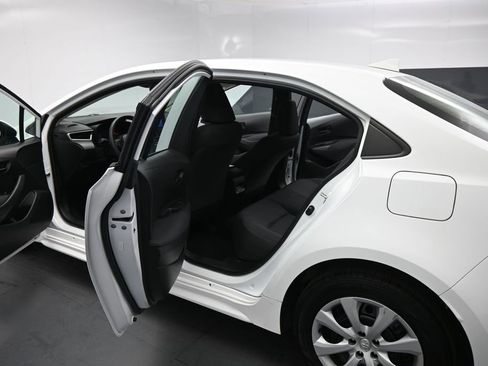 Used 2023 Toyota Corolla LE FWD image 17
