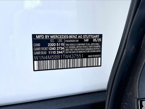 Used 2026 Mercedes-Benz GLB 35 AMG 4MATIC image 32