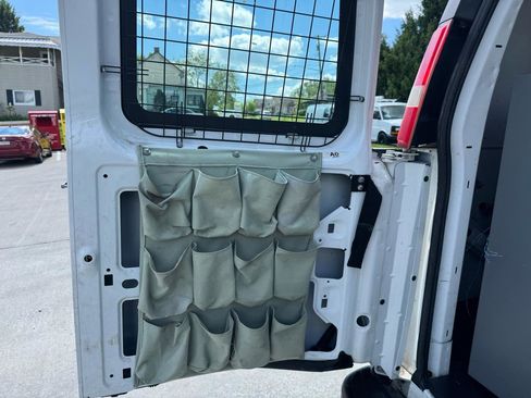 Used 2012 Chevrolet Express 2500 RWD image 18