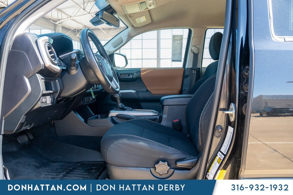 Used 2019 Toyota Tacoma SR5 RWD image 3
