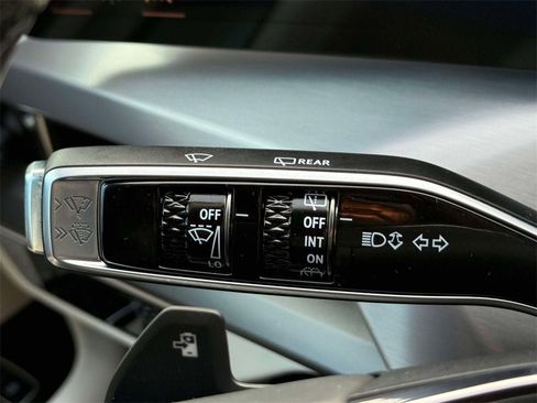 New 2026 Cadillac Vistiq Luxury image 20