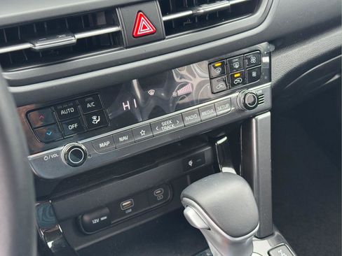 Used 2024 Kia Seltos EX image 23