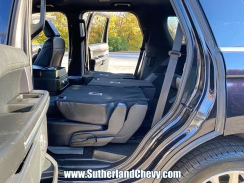 Used 2021 Ford Expedition XLT image 39