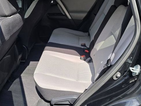 Used 2017 Toyota RAV4 XLE AWD/4WD image 27