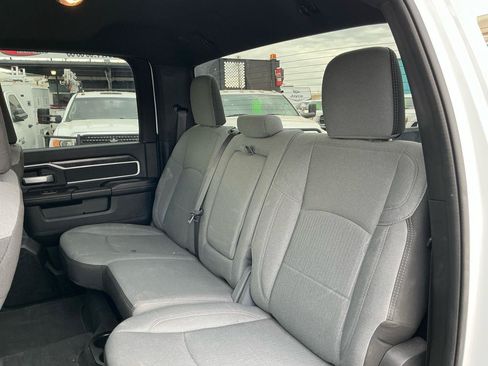 Used 2024 RAM 2500 Big Horn w/ Off Road Package AWD/4WD image 21