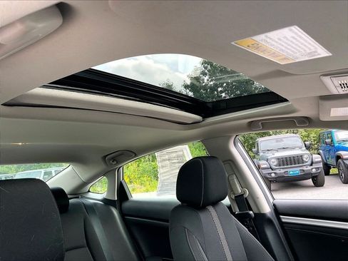 Used 2018 Honda Civic EX-T image 21