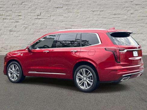 Used 2023 Cadillac XT6 Premium Luxury FWD image 3