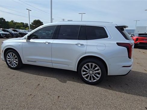 Certified 2024 Cadillac XT6 Premium Luxury w/ Technology Package image 6