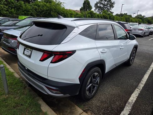 Certified 2025 Hyundai Tucson SEL FWD image 9