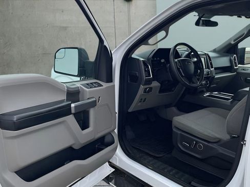 Used 2015 Ford F150 XLT w/ Equipment Group 302A Luxury AWD/4WD image 11