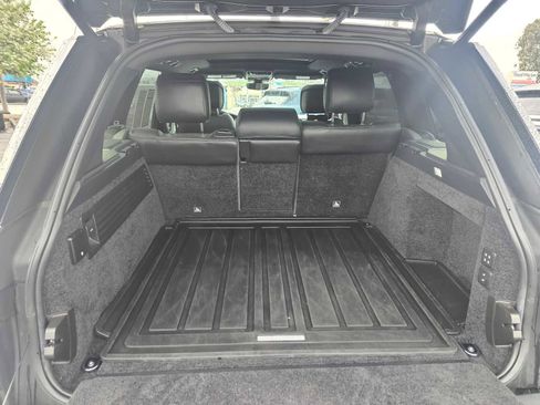 Used 2020 Land Rover Range Rover Long Wheelbase HSE image 18