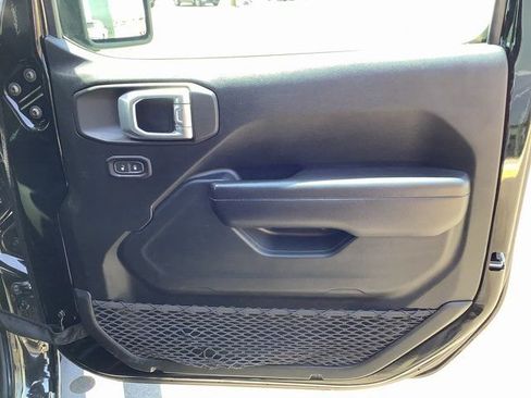 Used 2021 Jeep Wrangler Willys image 30