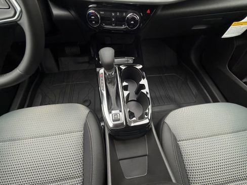 New 2026 Chevrolet Trax LT w/ Driver Confidence Package FWD image 16