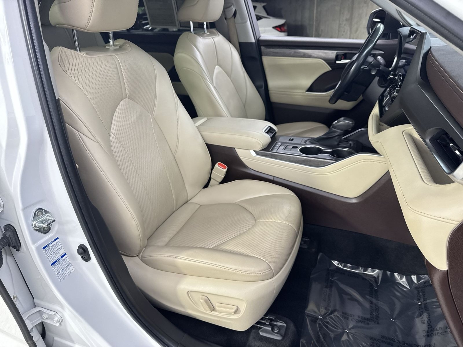Used 2022 Toyota Highlander Limited AWD/4WD image 41