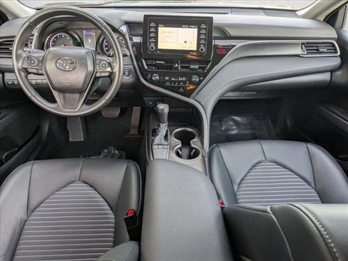 Used 2024 Toyota Camry SE image 16