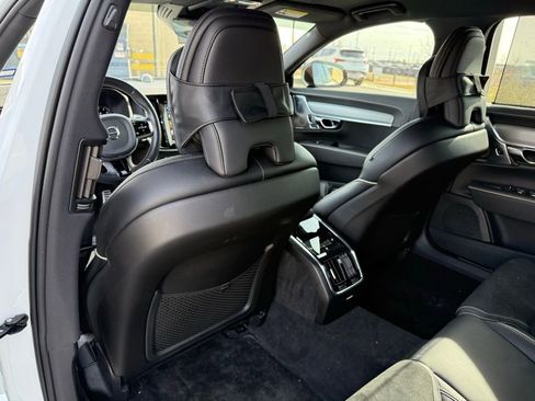 Used 2020 Volvo S90 T6 R-Design image 9