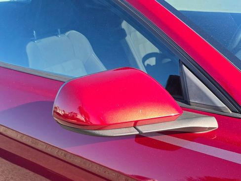 Used 2019 Ford Mustang EcoBoost image 21