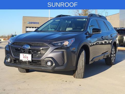 Certified 2025 Subaru Outback Premium image 2