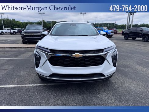 New 2026 Chevrolet Trax LT w/ LT Convenience Package FWD image 8