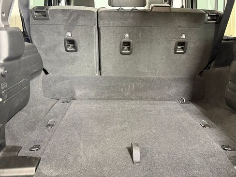 Used 2025 Jeep Wrangler Unlimited Sahara w/ Safety Group AWD/4WD image 27
