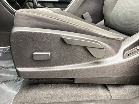 Certified 2021 Chevrolet Colorado LT image 12