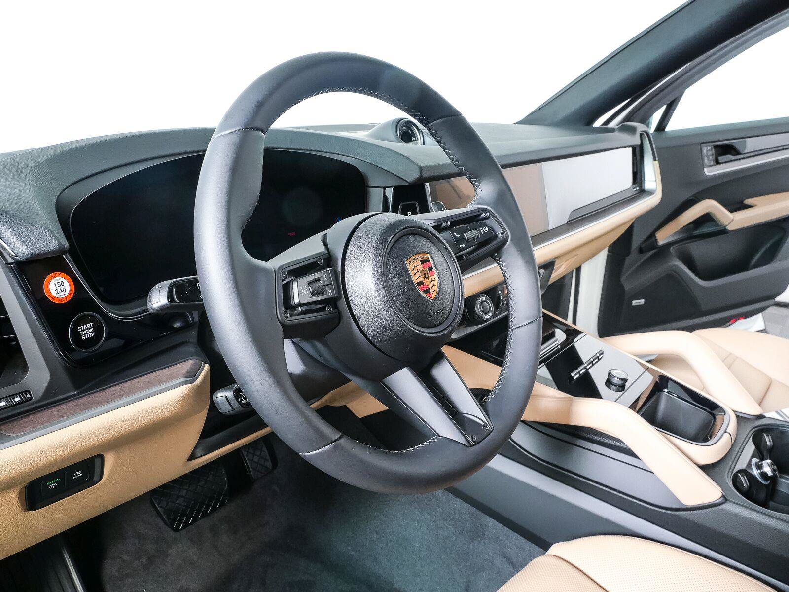 New 2026 Porsche Cayenne Coupe AWD/4WD image 4