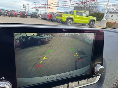 Used 2022 Nissan Sentra SR w/ Midnight Edition image 15