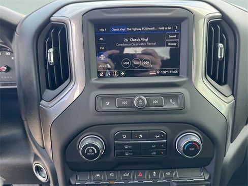 New 2025 Chevrolet Silverado 1500 Custom image 18