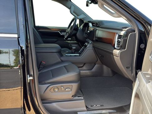 Used 2025 GMC Sierra 1500 Denali w/ Technology Package image 8