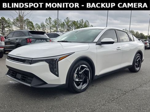 Certified 2025 Kia K4 EX image 3