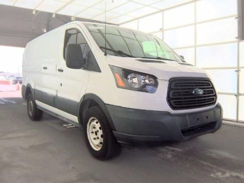 Used 2015 Ford Transit 250 130 Low Roof RWD image 1