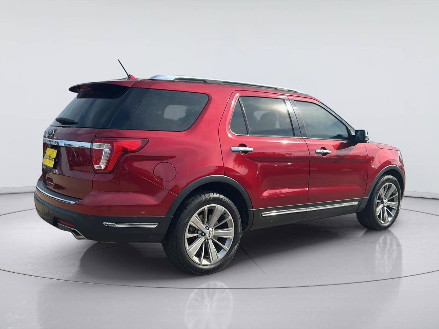 Used 2018 Ford Explorer Limited FWD image 4