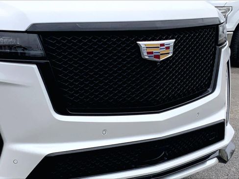 Used 2023 Cadillac Escalade V w/ Heavy-Duty Trailer Package image 26