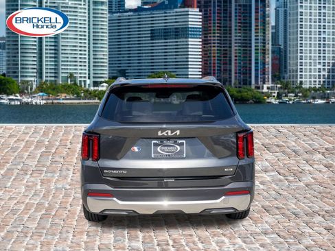 Used 2026 Kia Sorento EX w/ EX Premium Package FWD image 6