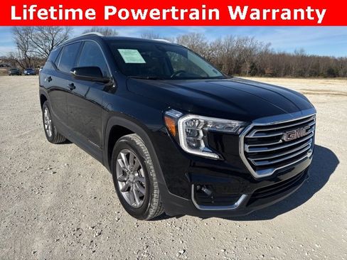 Used 2024 GMC Terrain SLT image 8