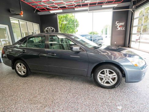 Used 2007 Honda Accord EX image 5