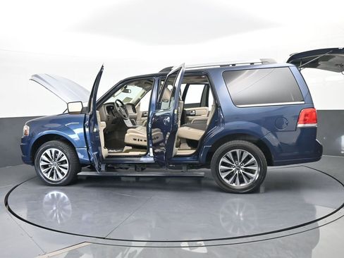 Used 2016 Lincoln Navigator Select image 72