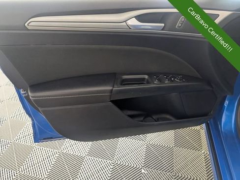 Used 2019 Ford Fusion SE FWD image 11