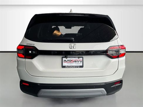 Used 2023 Honda Pilot EX-L image 6