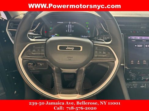 Used 2023 Jeep Grand Cherokee 4WD 4xe image 15