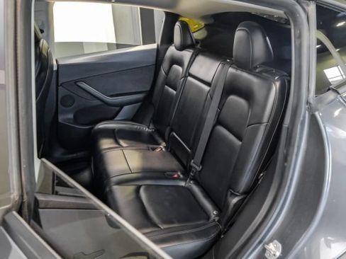 Used 2021 Tesla Model Y 2WD image 50