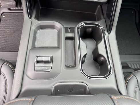 New 2026 GMC Sierra 2500 AT4 w/ AT4 Premium Plus Package image 17