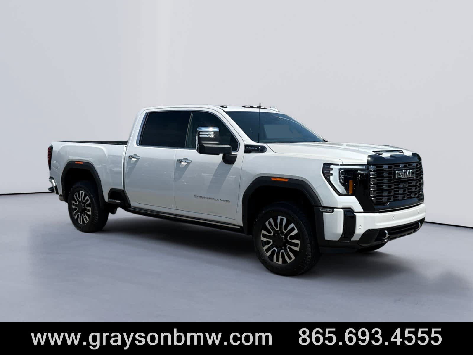 Used 2025 GMC Sierra 2500 Denali Ultimate AWD/4WD image 1