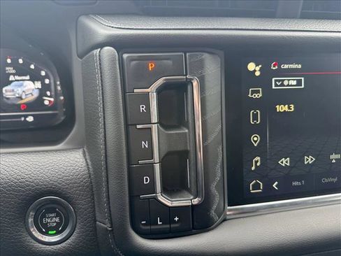 Used 2023 GMC Yukon Denali w/ Denali Reserve Package image 16