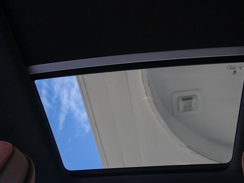 Used 2023 Maserati Levante GT image 27